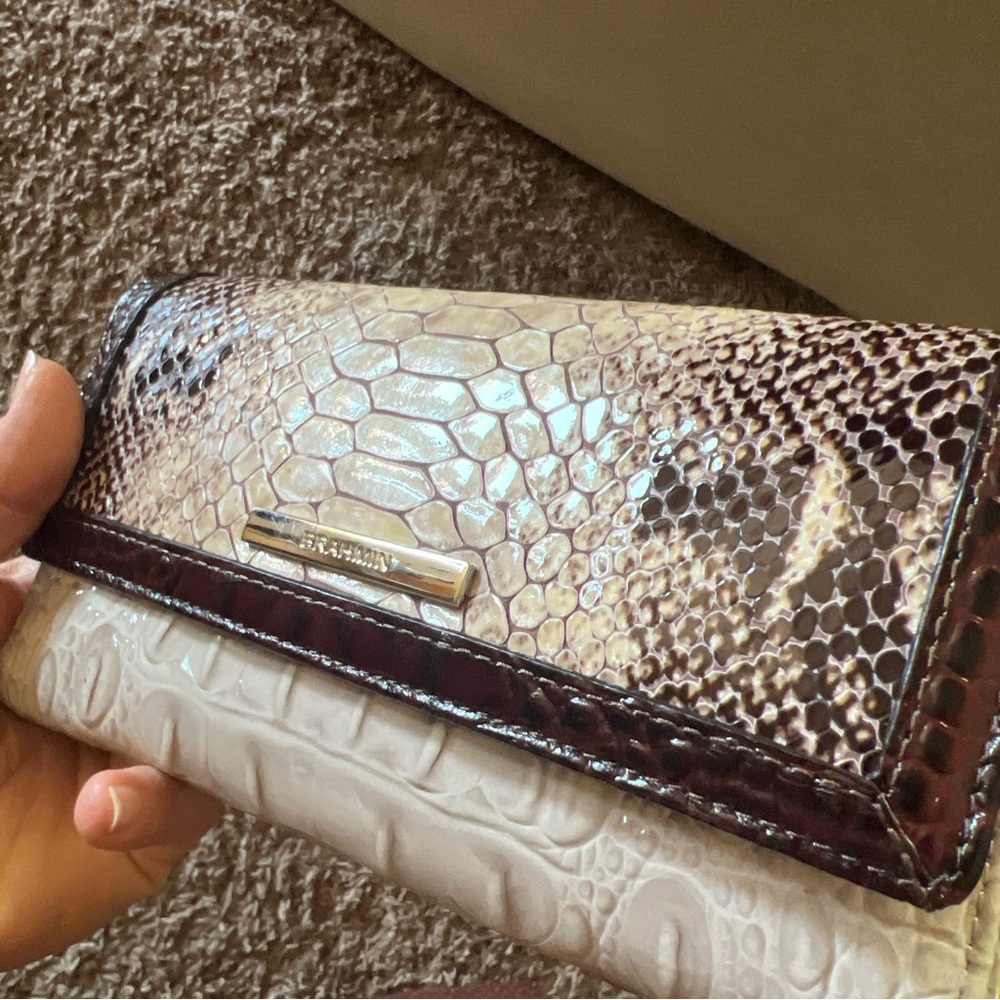 Brahmin Checkbook - Picture 10 of 12